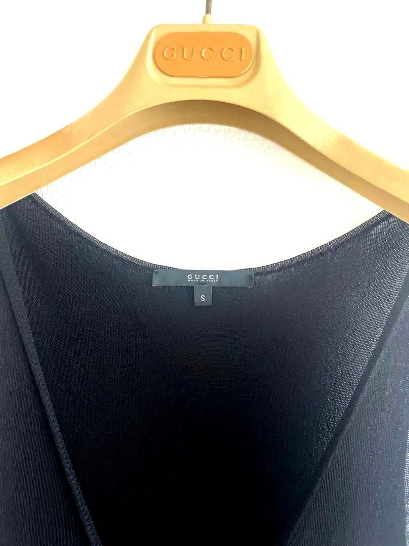 【GUCCI】美品✨ブラックキャミソール✨スワロスキーチャーム付き✨イタリー製