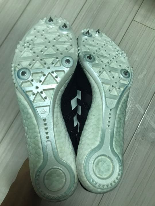 アディゼロ アバンチ 27