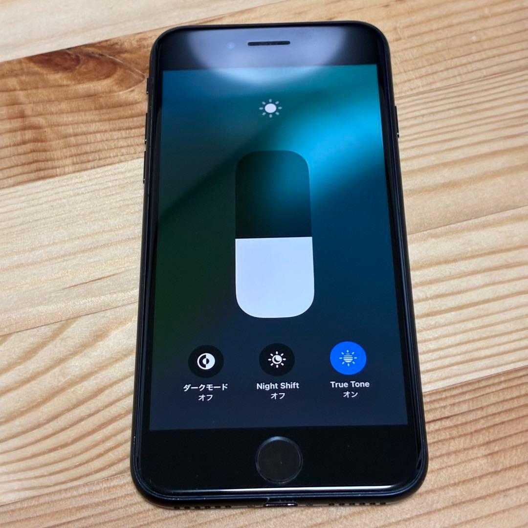 購*人様 バッテリー新品　iPhoneSE第3世代64GB SIMフリー　美品