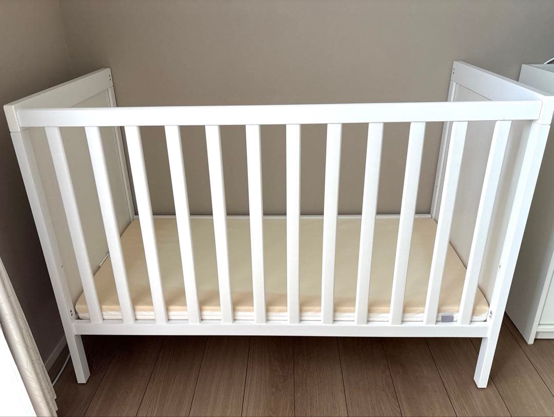 【IKEA】ベビーベッド（マットレス付き）スンドヴィーク