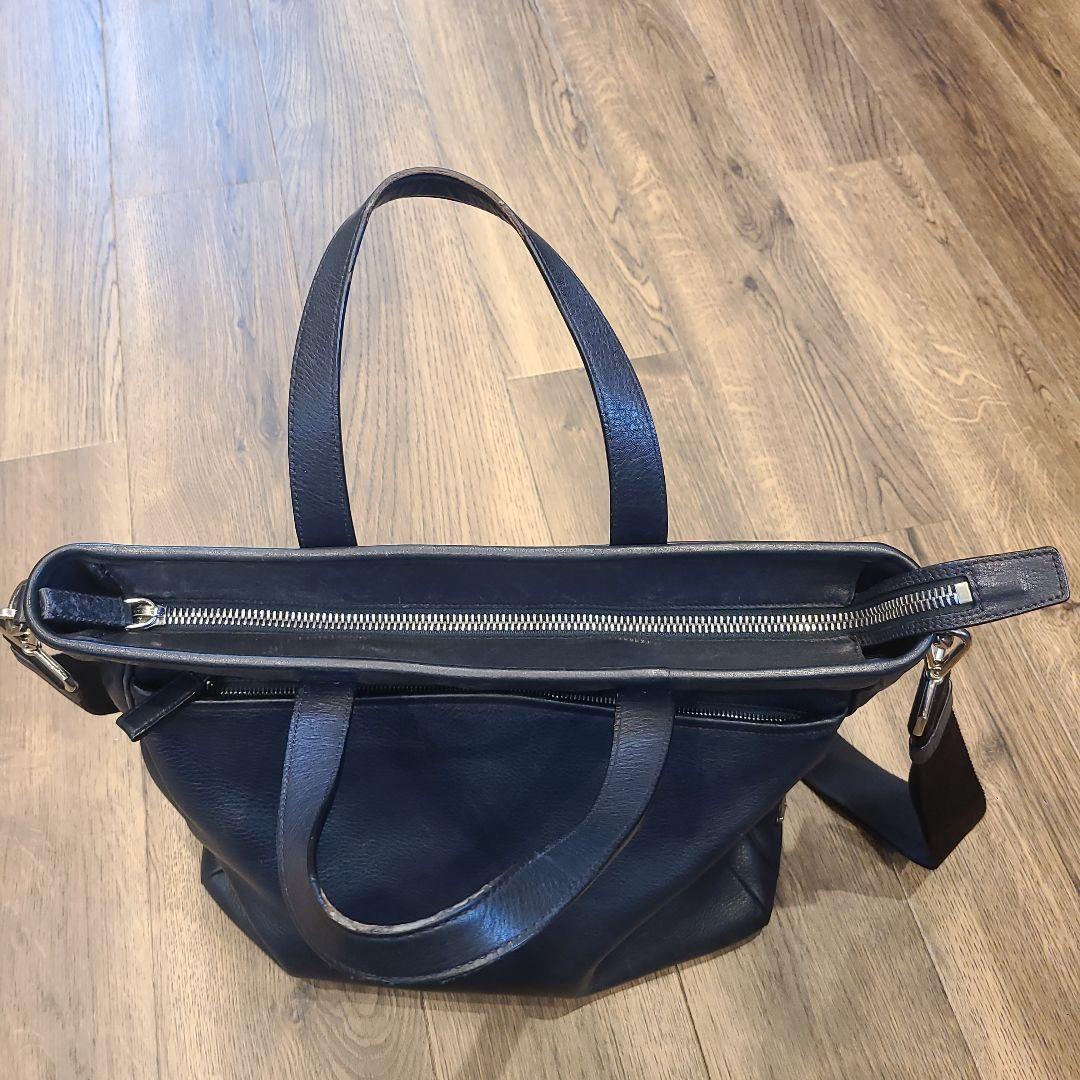 PRADA ネイビー レザー ショルダーバッグ