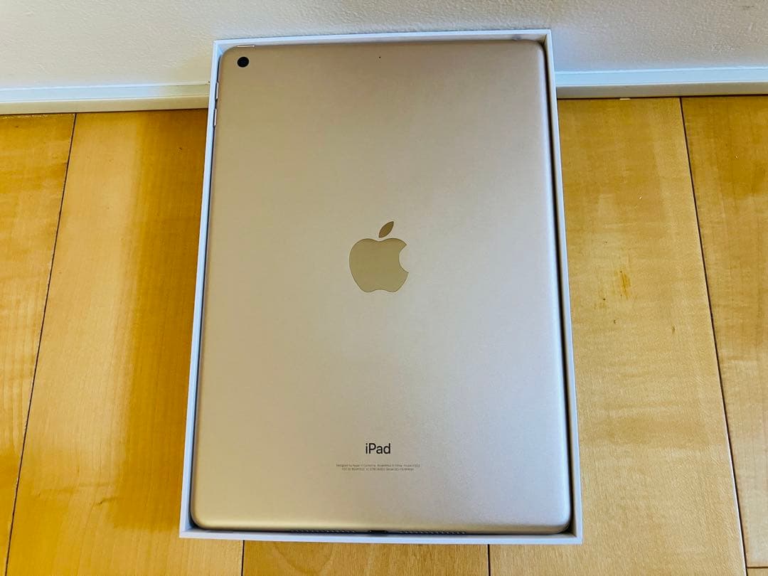 【極美品】iPad 第5世代 128GB Wi-Fiモデル/シルバー/動作良好
