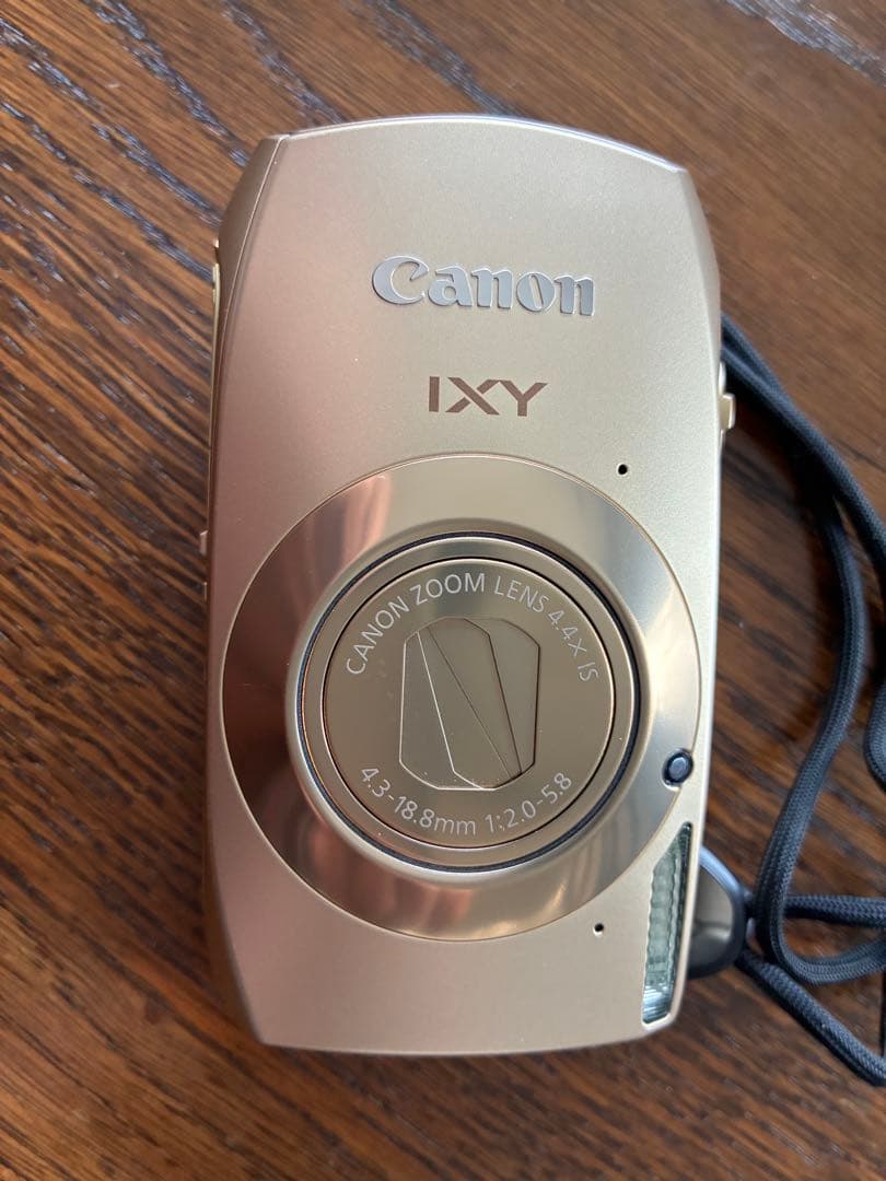 Canon IXY 31S ゴールド、予備バッテリーとSDカード付