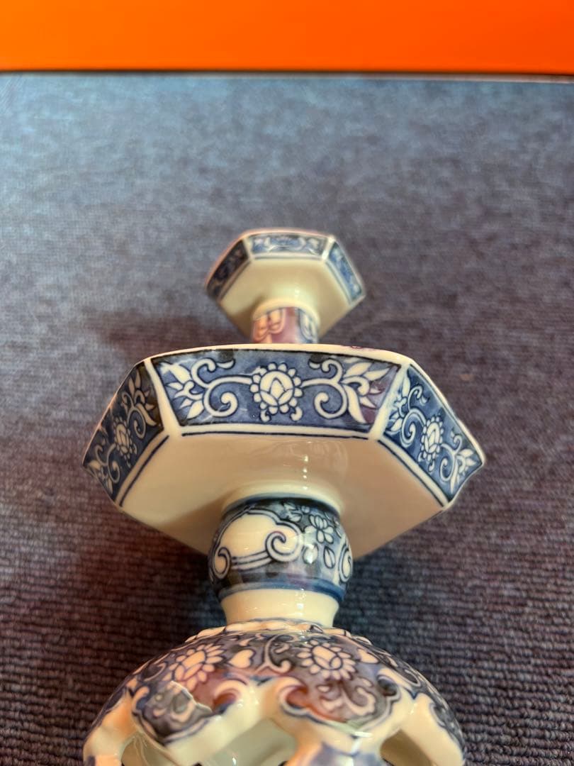 811 中国　大明萬暦年製　瑞雲翔鶴図 燭台 蝋燭台 舞鶴花文燭台