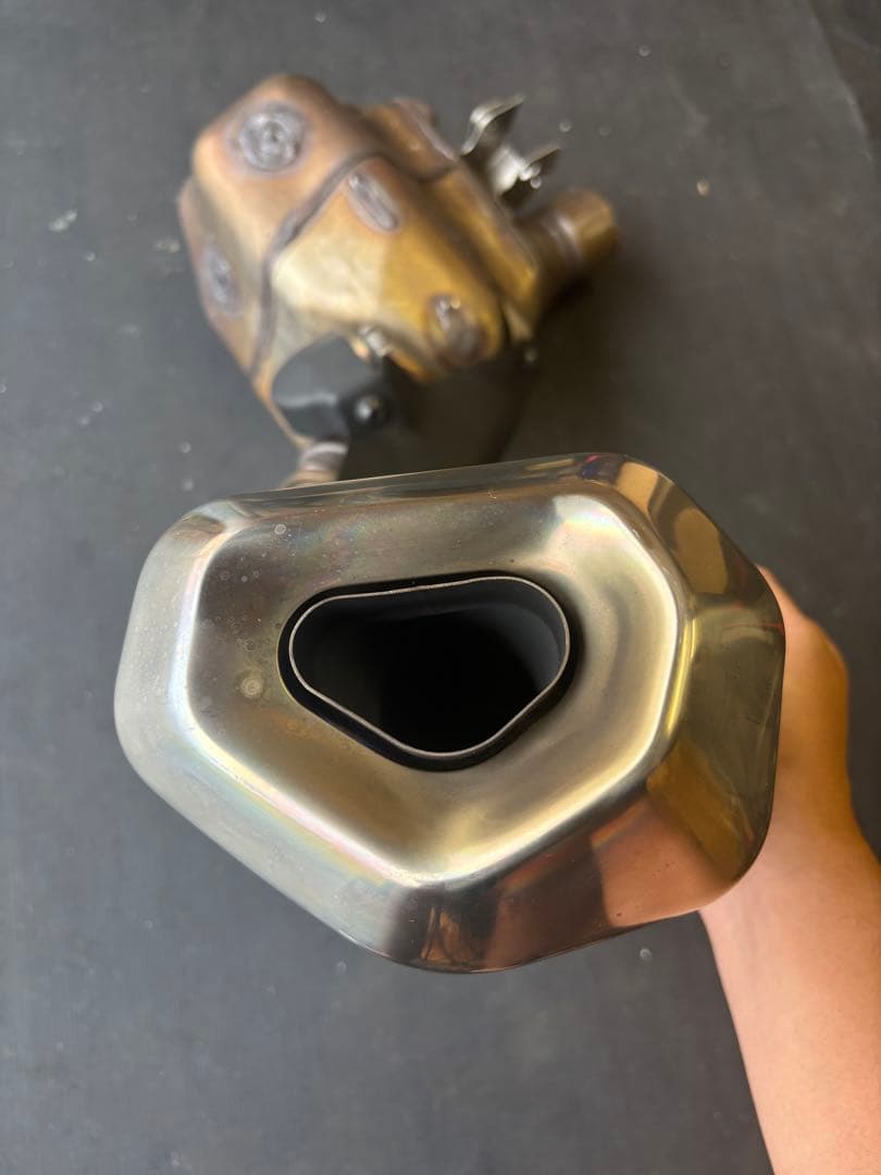 ステンレス製マフラー シルバー ブラック