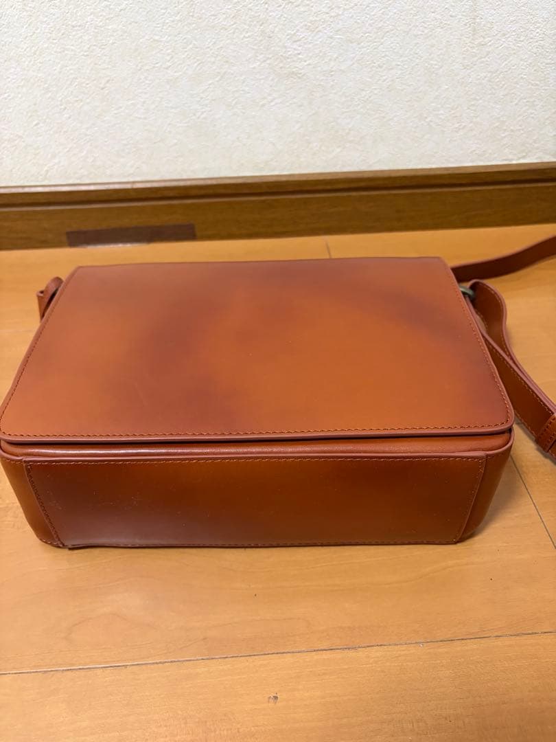 マザーハウス　レザー ショルダーバッグ