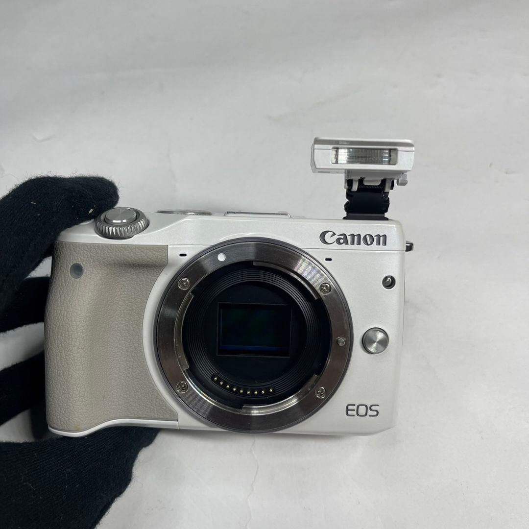 美品 Canon EOS M3 ミラーレス一眼 デジタルカメラ ダブルズーム