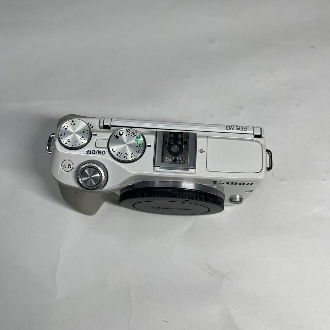 美品 Canon EOS M3 ミラーレス一眼 デジタルカメラ ダブルズーム