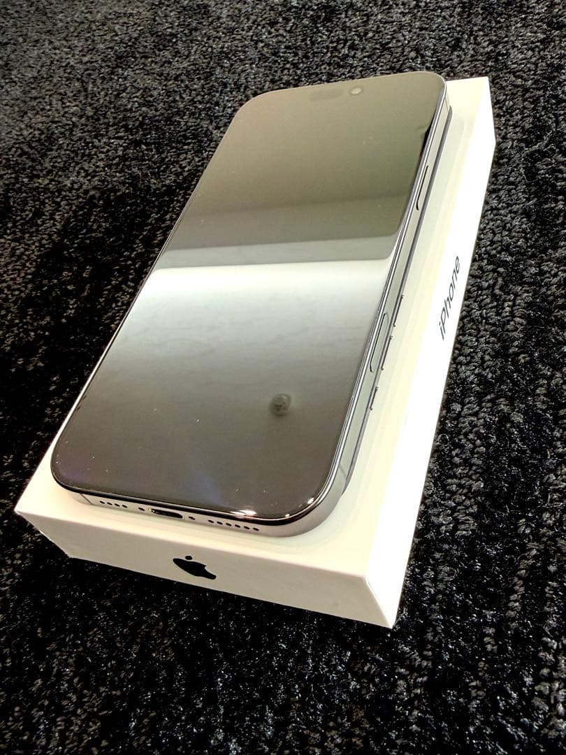 【超美品】iPhone16ProMax 512GB ブラックチタニウム おまけ付