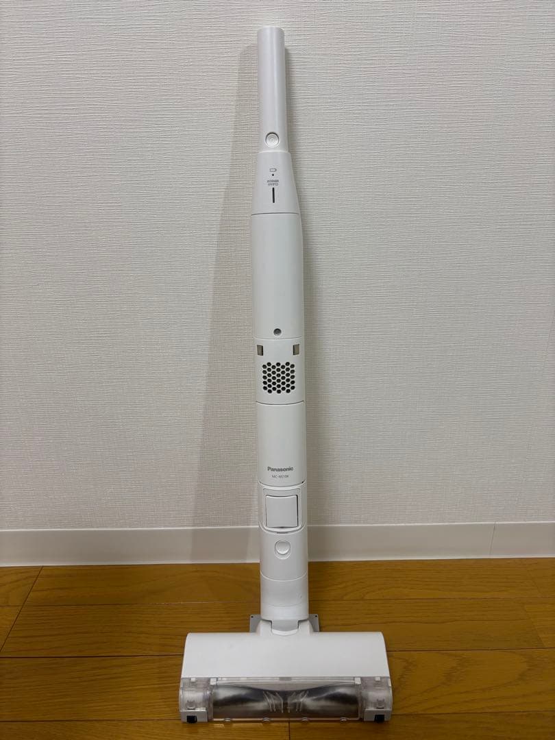 柚*猫様 【美品!!】Panasonic 充電式掃除機 MC-NS10K 202