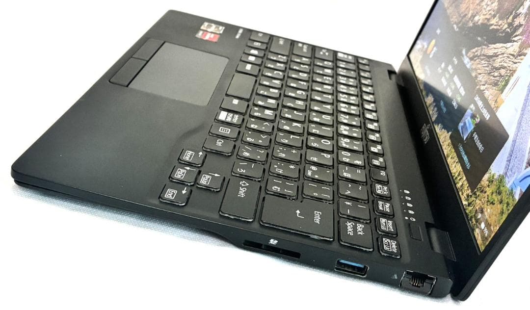 美品 2021年 軽量 LIFEBOOK WUB/F3 Ryzen7 5700U