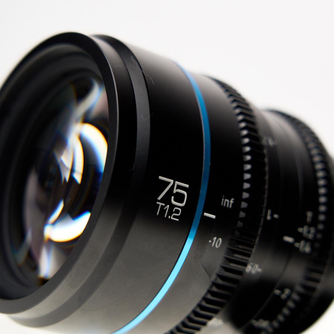 SIRUI Night Walker 75mm T1.2 S35 Eマウント