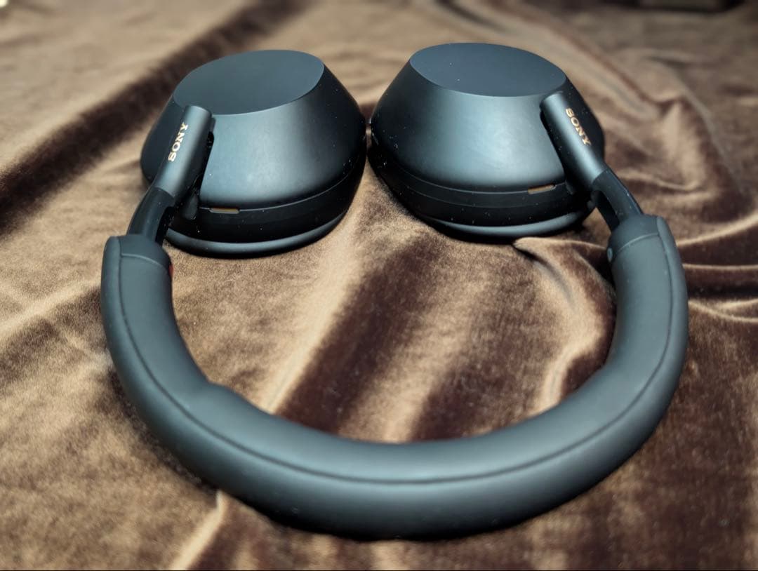 【格安・実用派へ】Sony WH-1000XM5 黒 本体+ケース【ノイキャン】