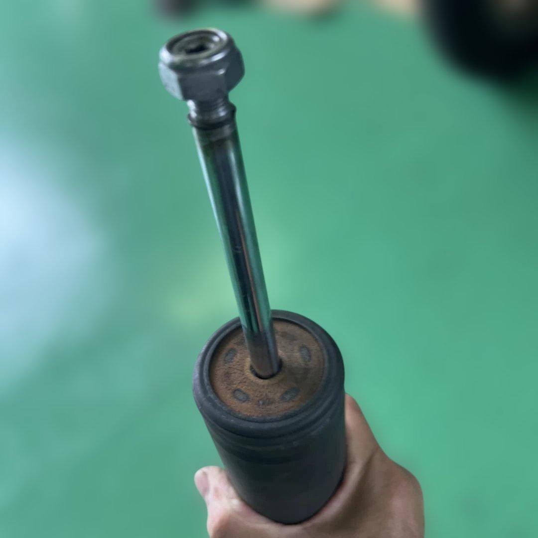 ベンツ　W205 エアサス車用　Rショック　純正品