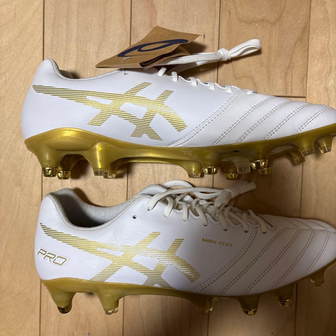 アシックス DS LIGHT X-FLY PRO ST(ホワイト×ゴールド)