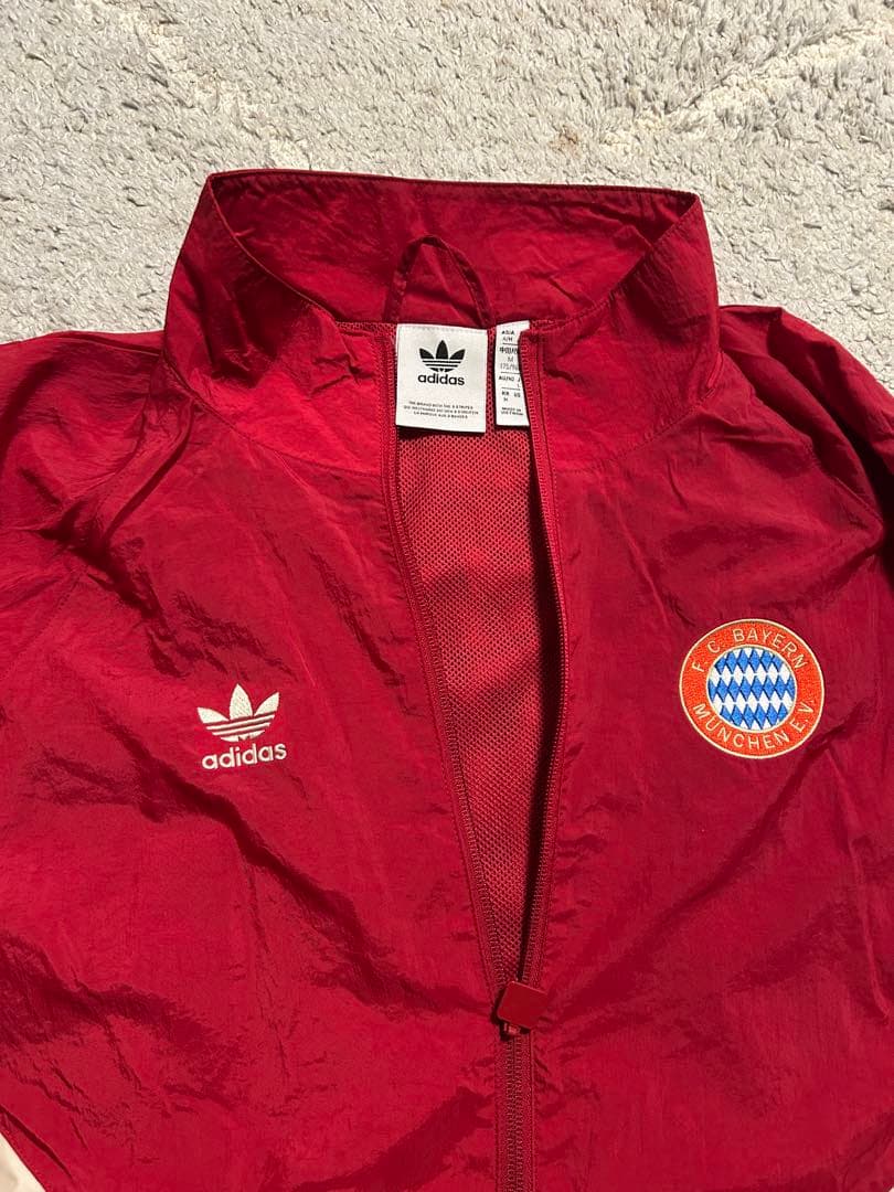adidas ナイロンジャケット　バイエルン トラックジャケット　赤　L