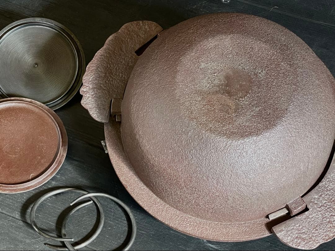 【未使用 美品】「母」 釜師敬典 裏甲釜 釜鐶 替え蓋 透木 共箱 栞（F⑧）