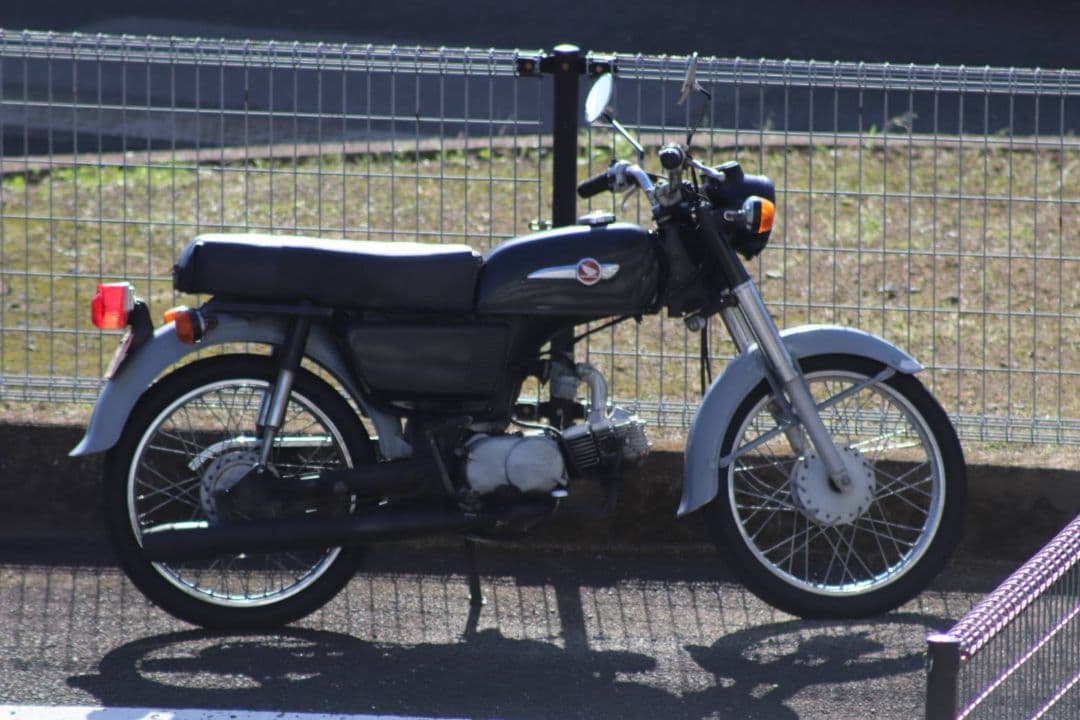 TUPAC ∞様 Canon zoom Lens EF 75-300 iii u