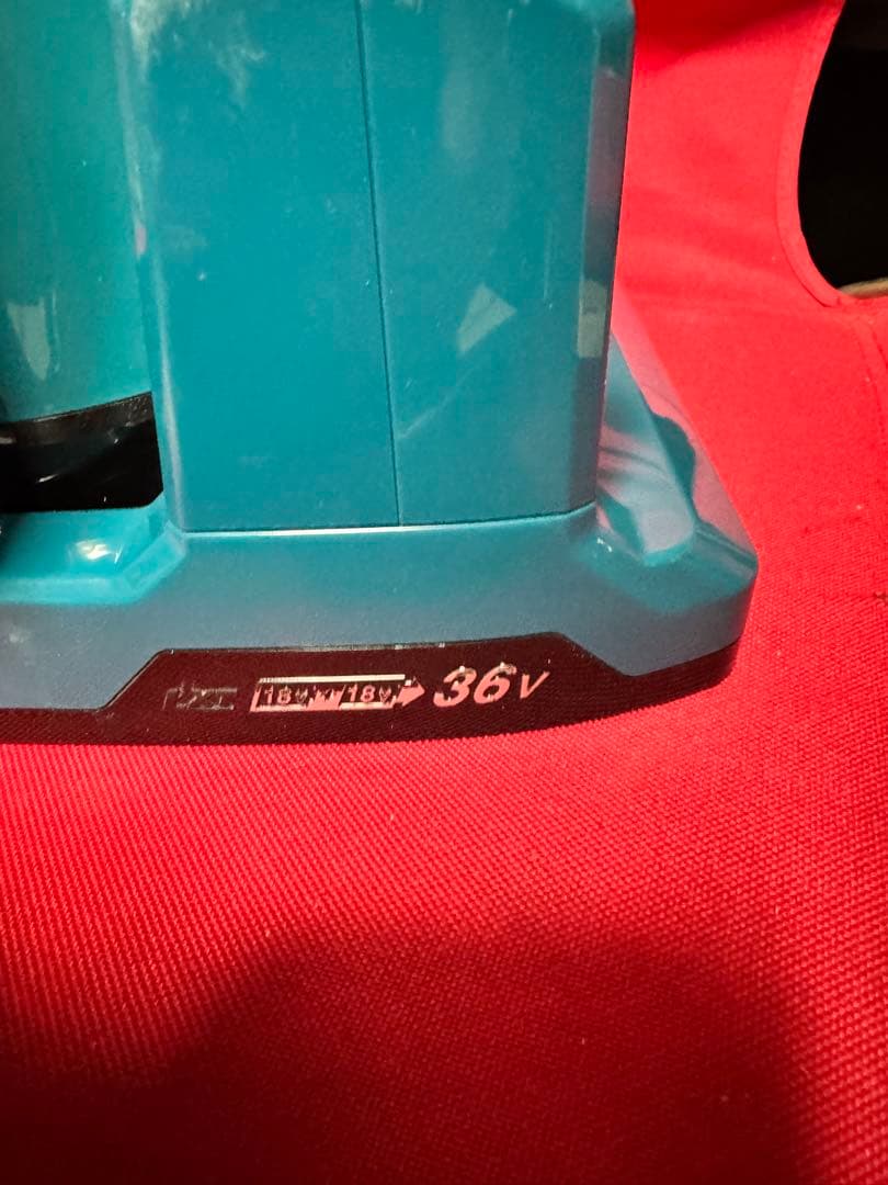 マキタ18v充電式ケトル湯沸器KT360D中古美品