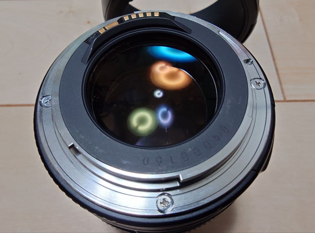 Canon EF 85mm F1.8 USM 単焦点　フード付き