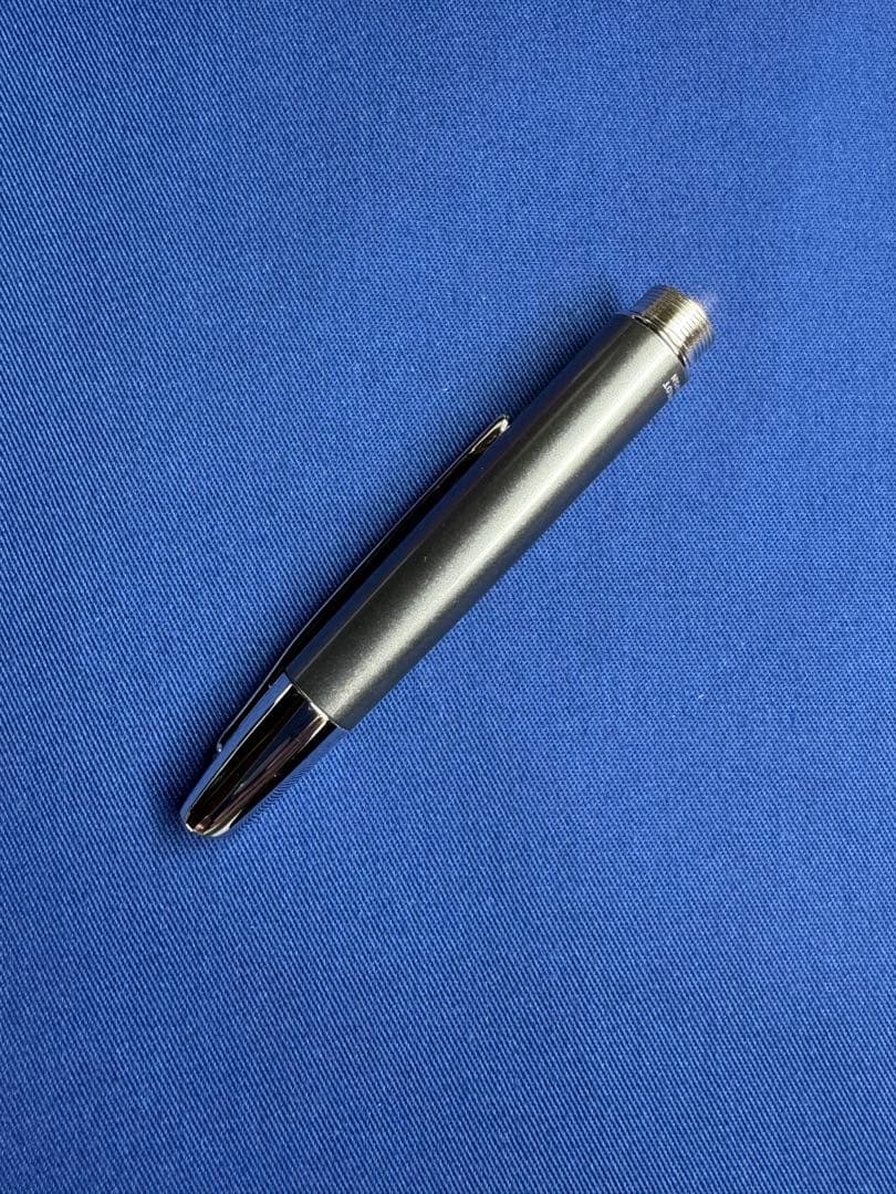 キャップレス デシモ　ダークグレーマイカ