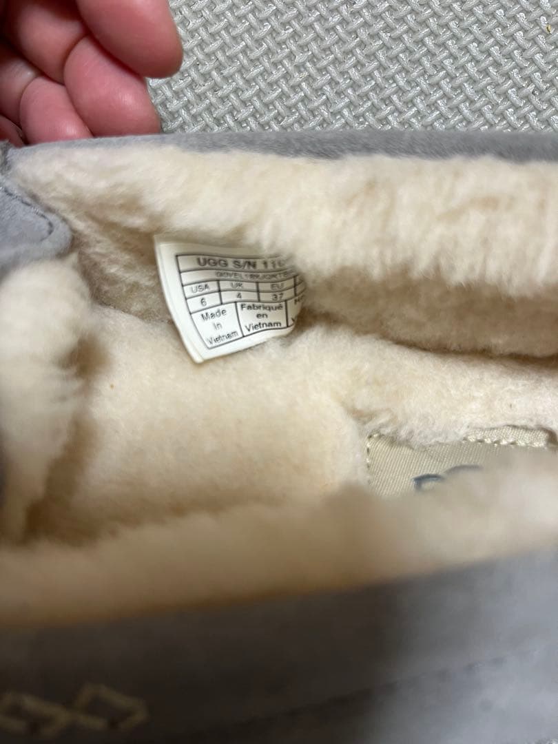 UGG Ansley アンスレー　ローファー　ライトグレー色