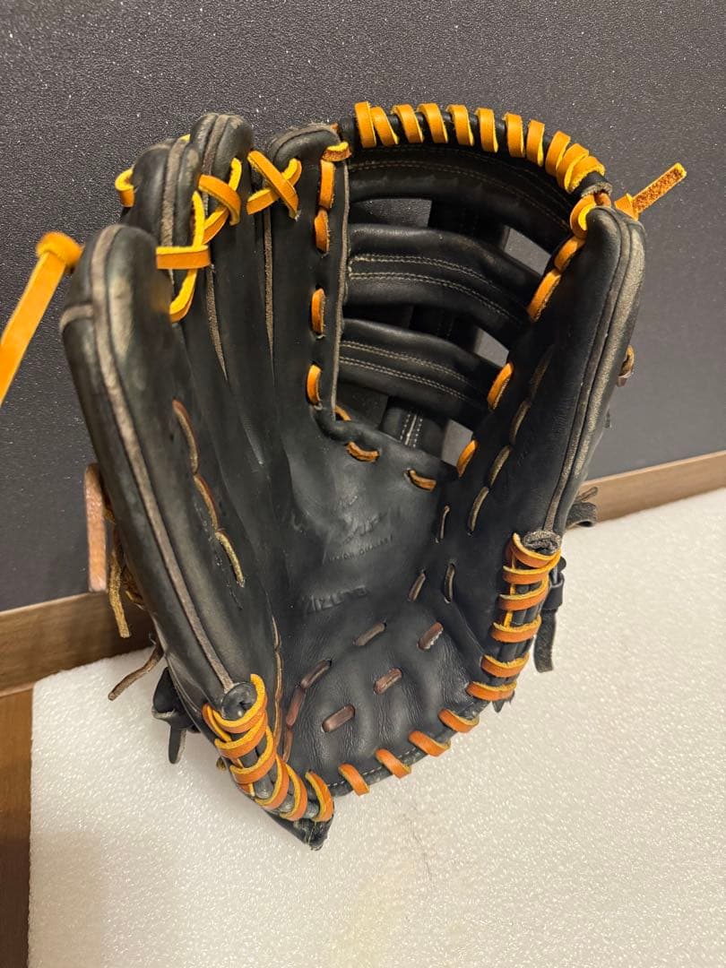 ★人気★ ミズノ 最高級 ミズノプロ 硬式外野手 左 良型 紐交換 ウェブ交換