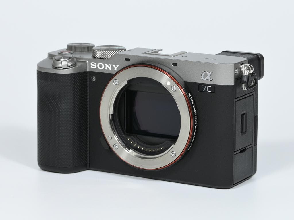 【ほぼ新品】 SONY α7C ILCE-7CL レンズキット 《ショット数4》