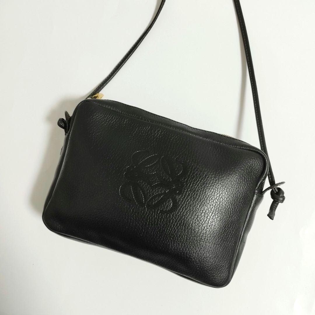 美品☆　ロエベ　カメラバッグ　アナグラム　ショルダーバッグ　レザー