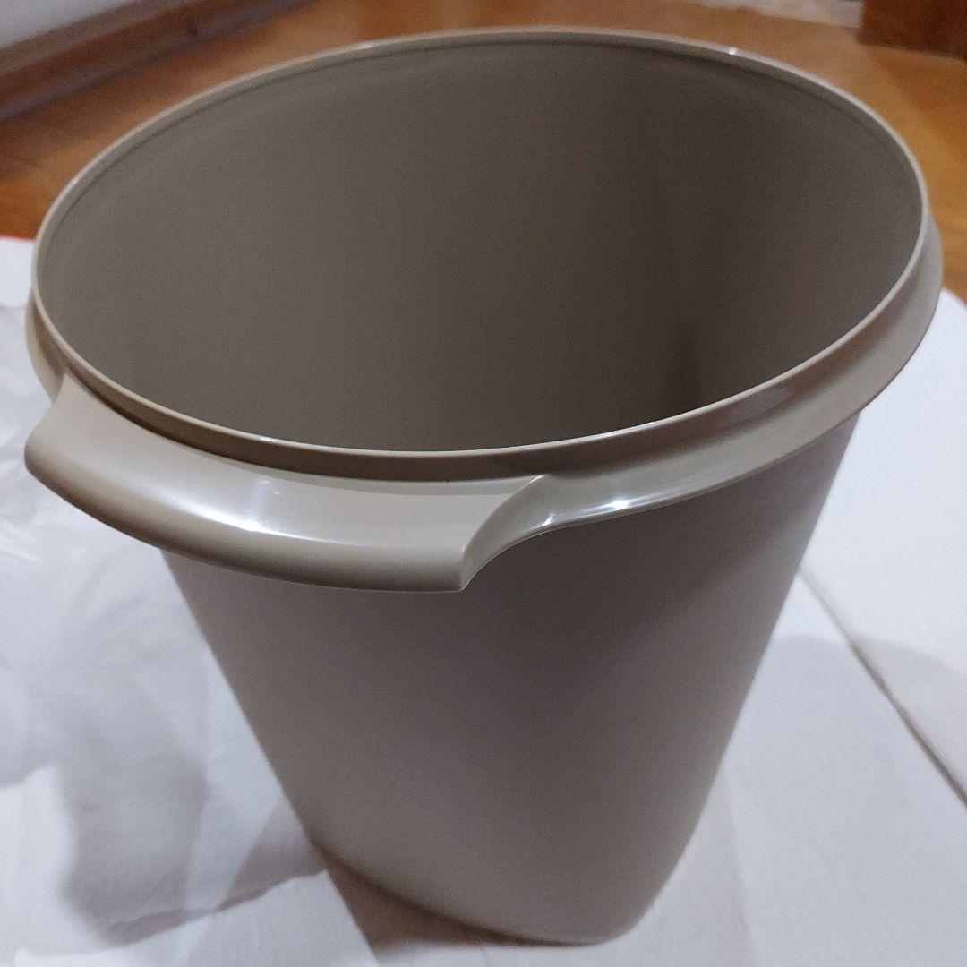 タッパーウェア、プラスチック 保存容器 直径28cm