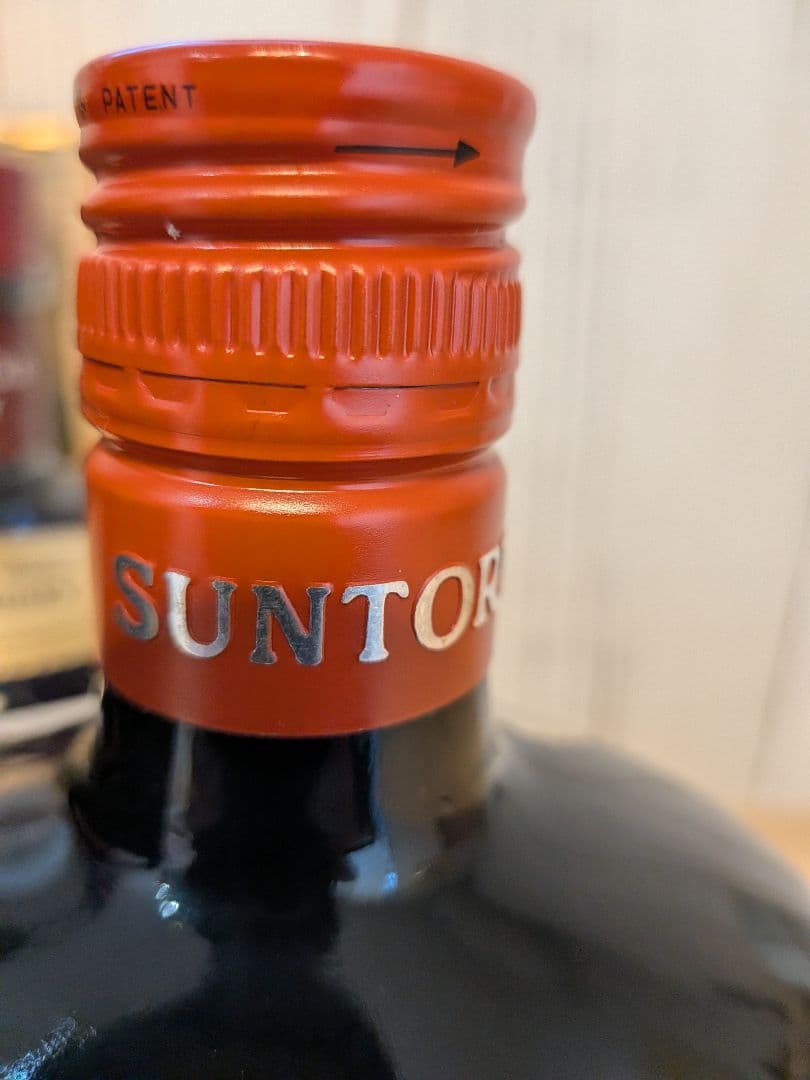 「未開封」サントリーオールド 干支ラベル馬と特級麦の穂ラベルの古酒2本セット