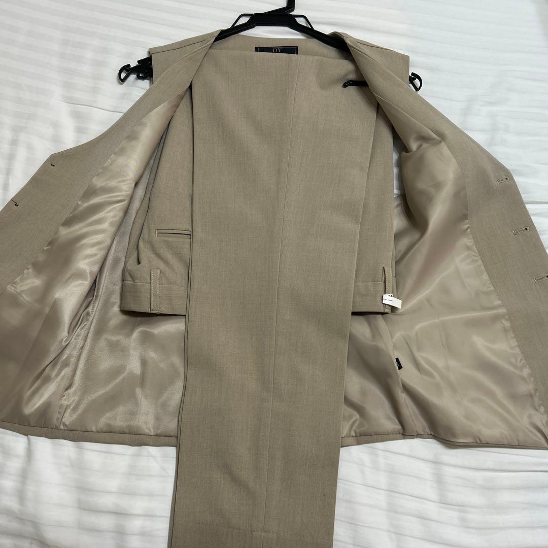 【1回のみ着用】ベージュ　スーツ　タキシード　 ベスト　パンツ　ジャケット