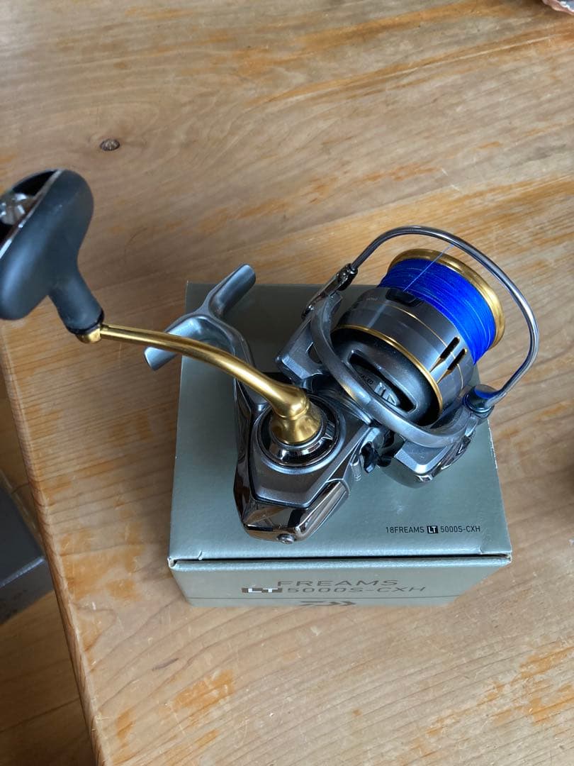 DAIWA FREAMS LT5000S-CXH スピニングリール