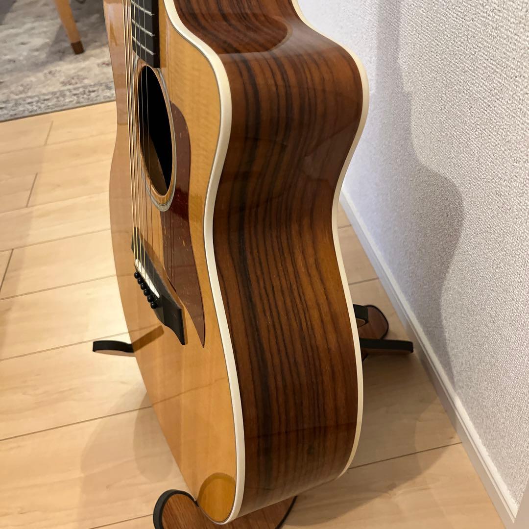 Taylor 214ce DLX アコースティックギター