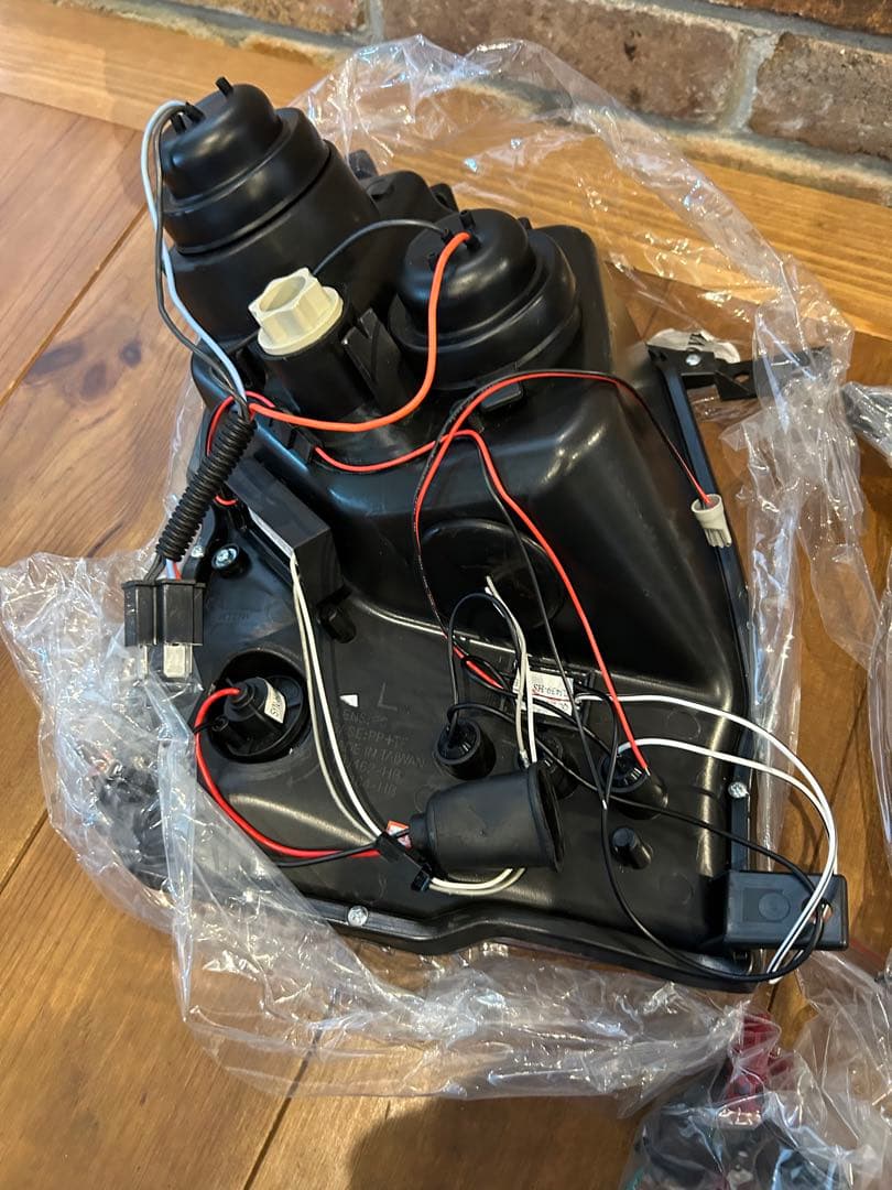 未使用　JUNYAN MH21S ワゴンR　ヘッドライト　左右セット