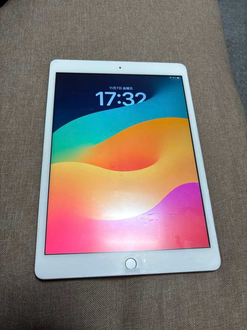 Apple iPad (第８世代) 32GB シルバー