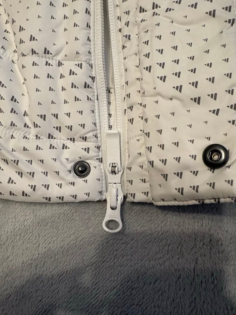 【新品タグ付き】adidas レディースジャケットホワイト (S)