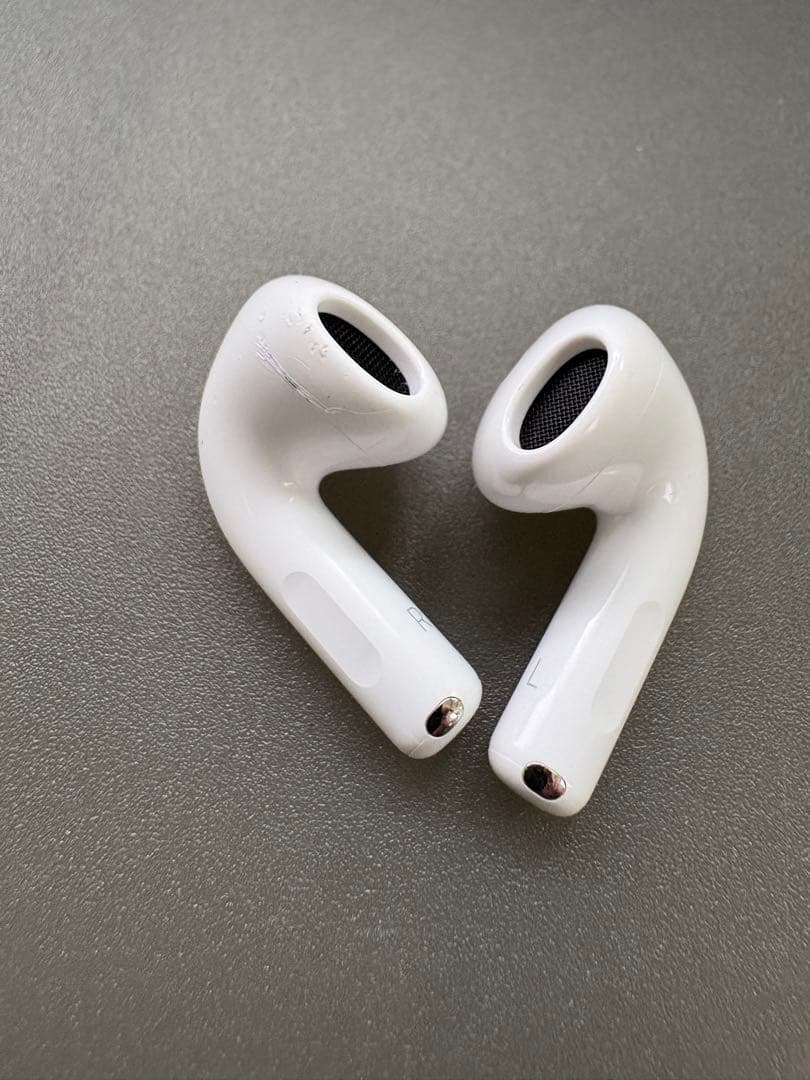 【訳あり】 AirPods 第4世代/ノイズキャンセリング対応/<No1904>