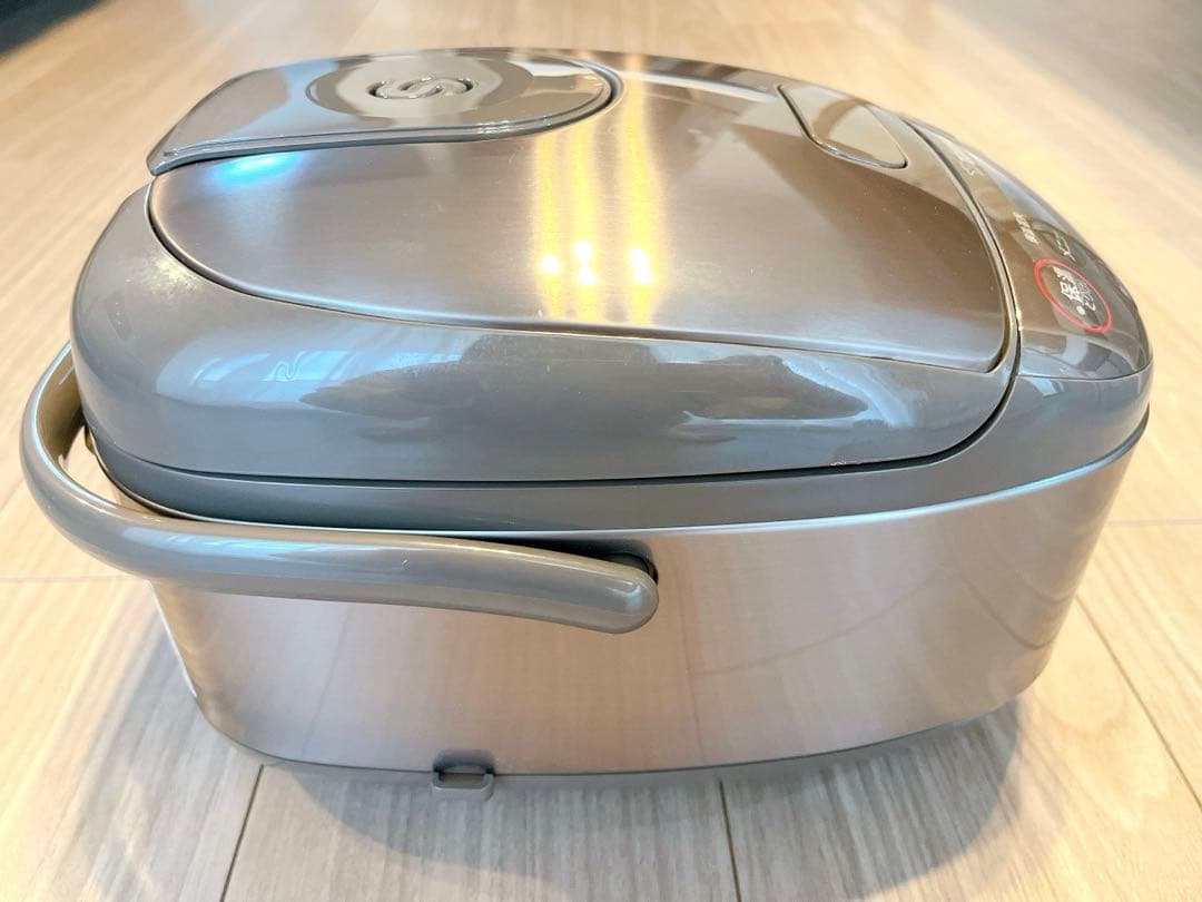 象印　Zojirushi IH炊飯器　極め炊き NP-GL05