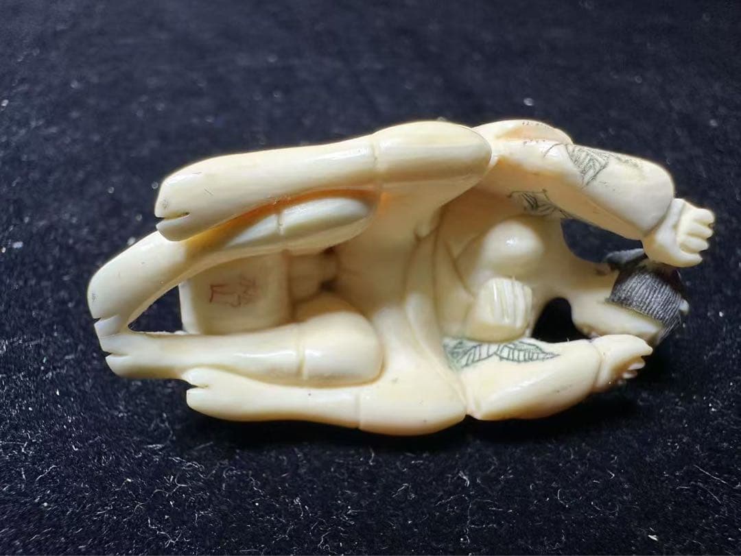 根付　置物　アンティーク　天然素材　彫刻 古美術品　細密細工　骨董コレクション