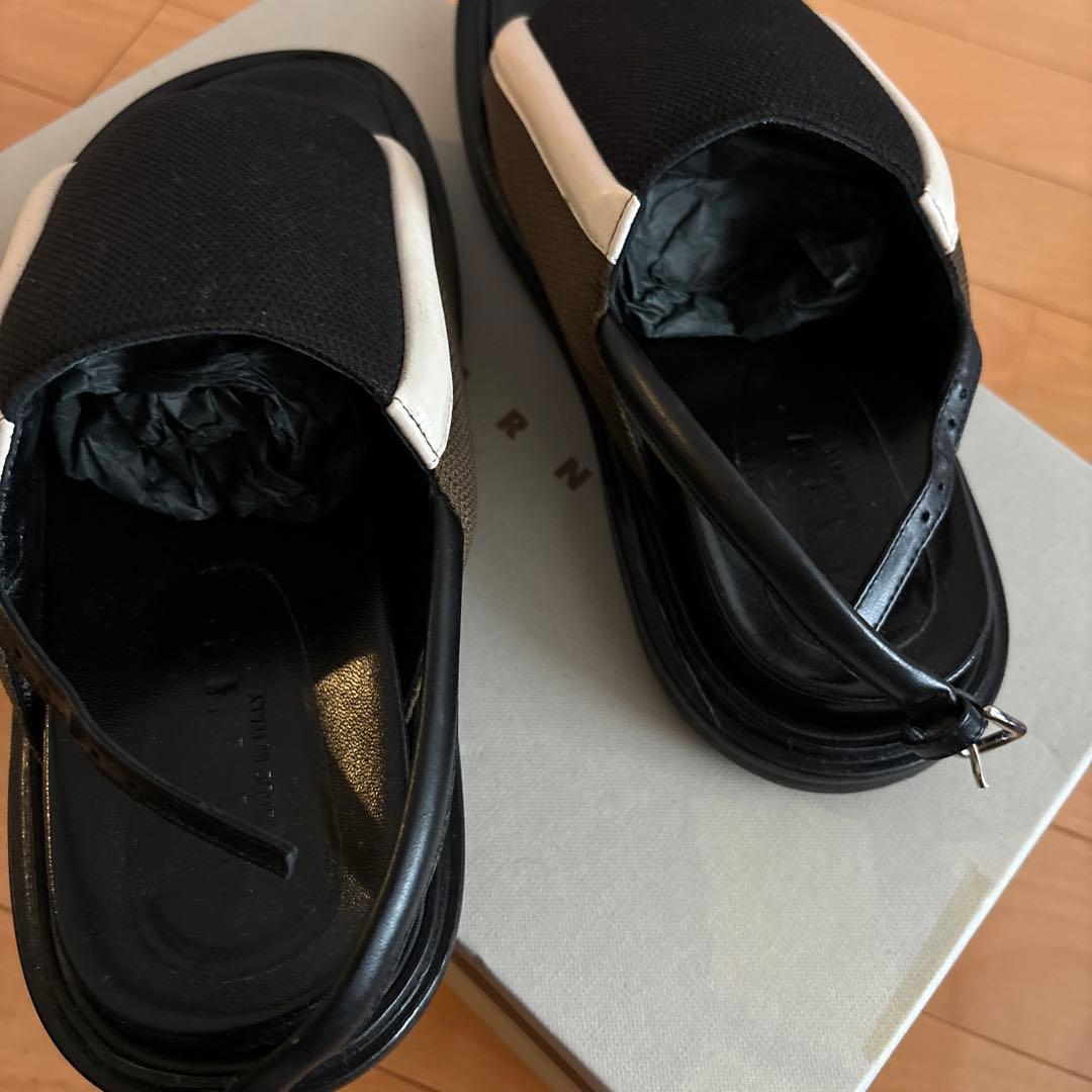 MARNI マルニサンダル ブラック・ホワイト カーキ箱付き37