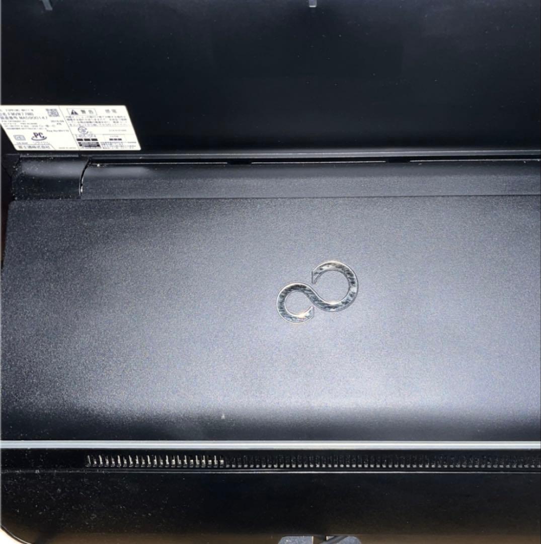 【本日限定価格】FUJITSU FMV ESPRIMO WH77/W