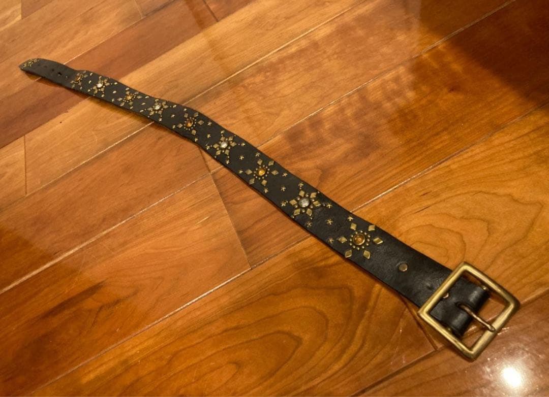 HTC スタッズレザーベルト　ブラック