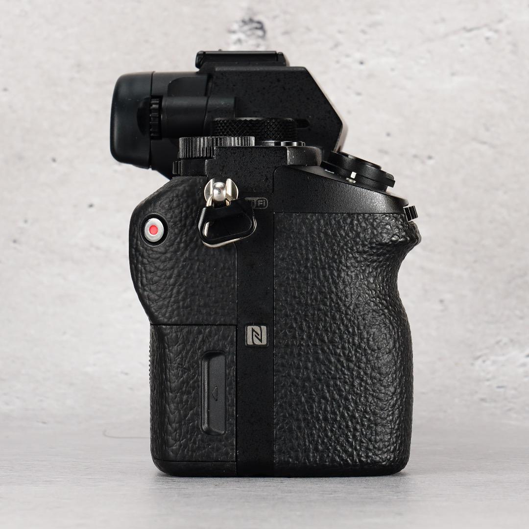 うた フルサイズ入門の決定版！SONY α7II完動品 ILCE-7M2K