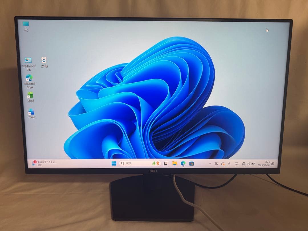 Dell SE3223Q 31.5インチモニター 4k解像度 UHD2023年製