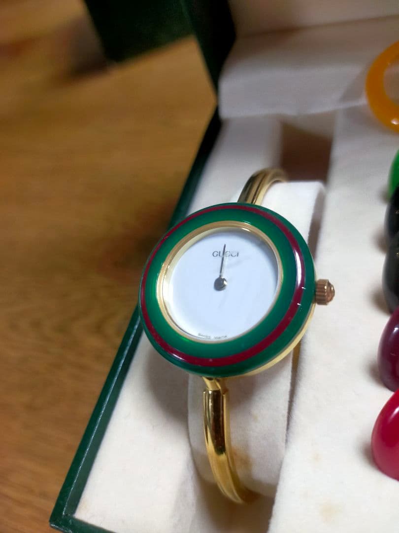 GUCCI チェンジベゼル腕時計 交換用リング付き