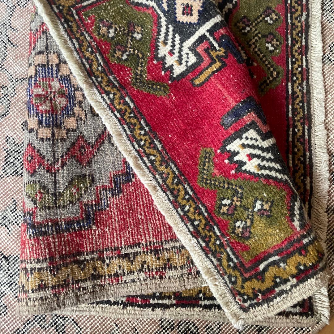 54×96 アンティークレッド　小さなメダリオン　トルコヴィンテージラグ