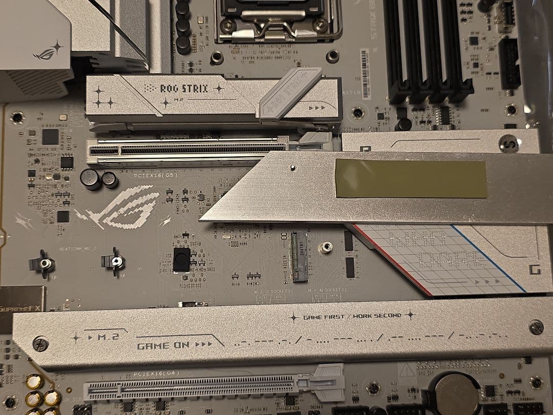 ROG STRIX B850-A GAMING WIFI マザーボード