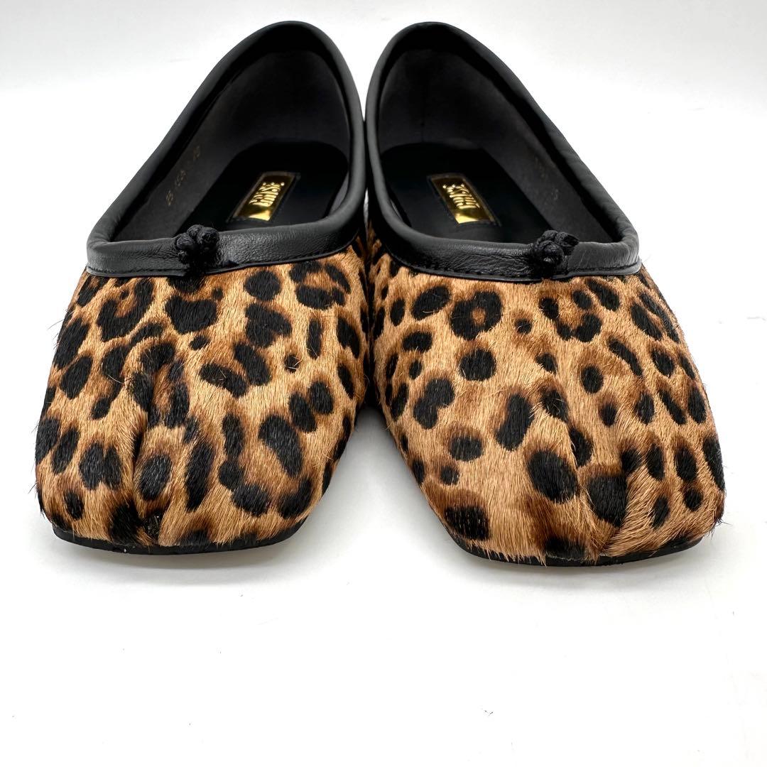 〈極美品〉Le Talon GRISE【22.5】レザースクエアプリーツフラット