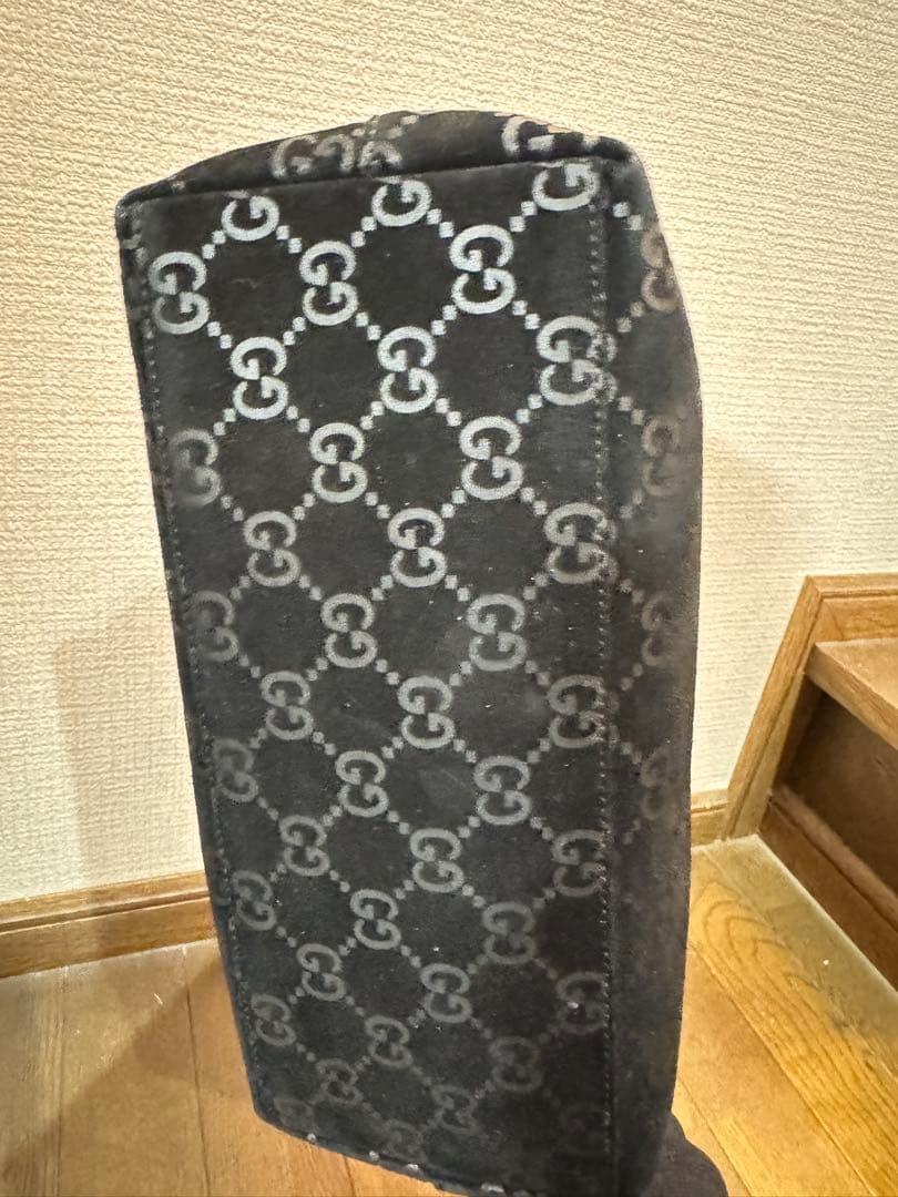 GUCCI ブラック スエード ショルダーバッグバンブー